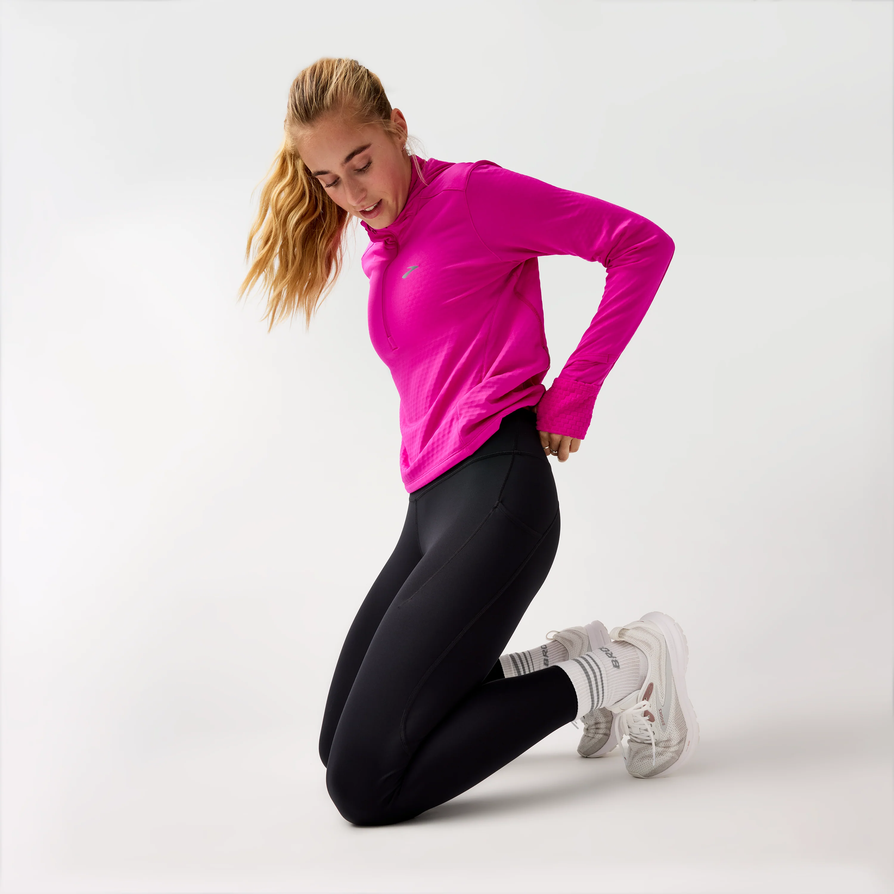 Brooks Notch Thermal Hoodie 3.0 Womens - Pink - Image 6