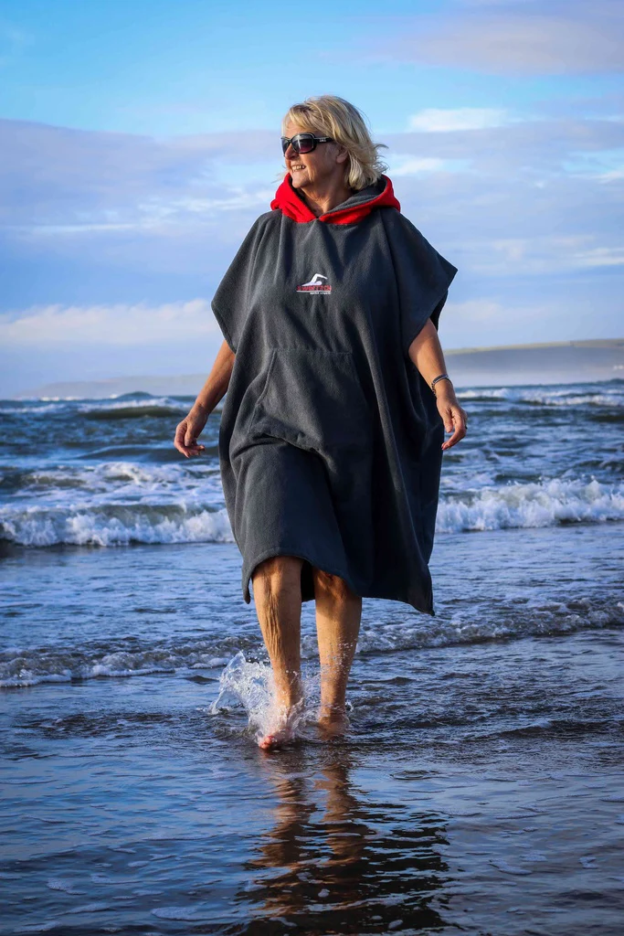 SwimTech Microfibre Poncho - Image 5